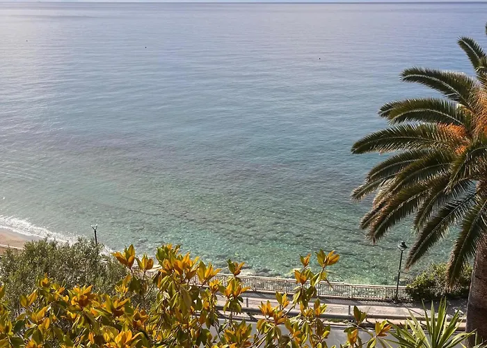 Lo Scoglio アパート